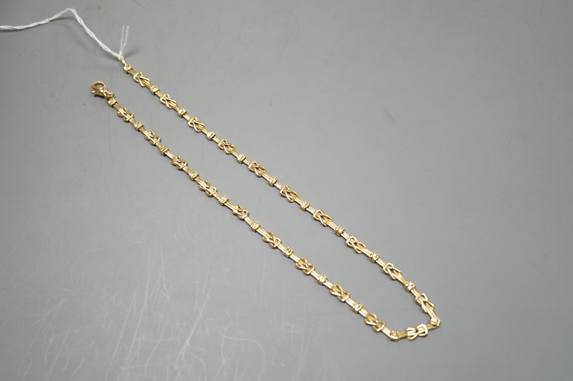 A modern Italian 18k fancy link chain, 43cm, 22.3 grams.